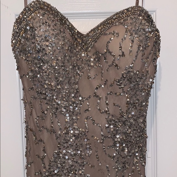 SCALA Prom/Event Dress - Picture 2 of 5